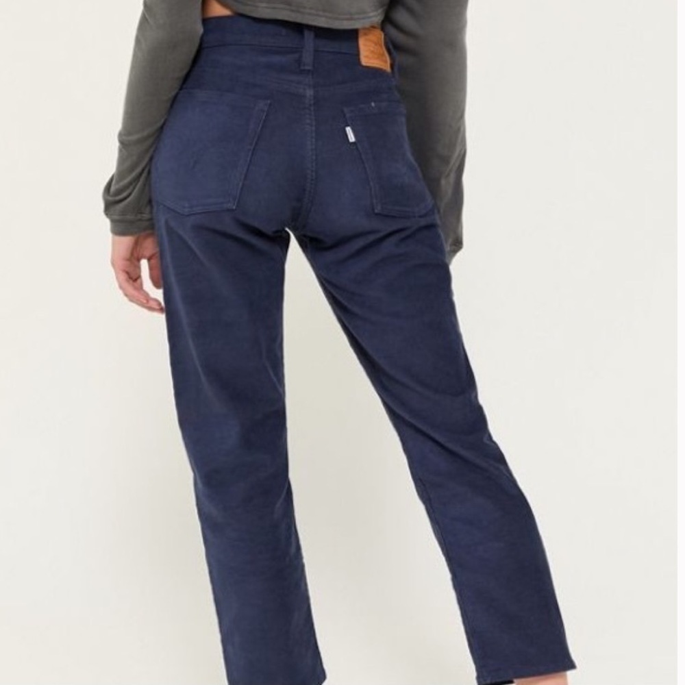 Levi’s Premium Corduroy Navy Blue Wedgie Straight Leg Pants Size 28
